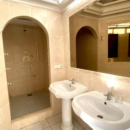 Appartement 6 Liberty Suites *